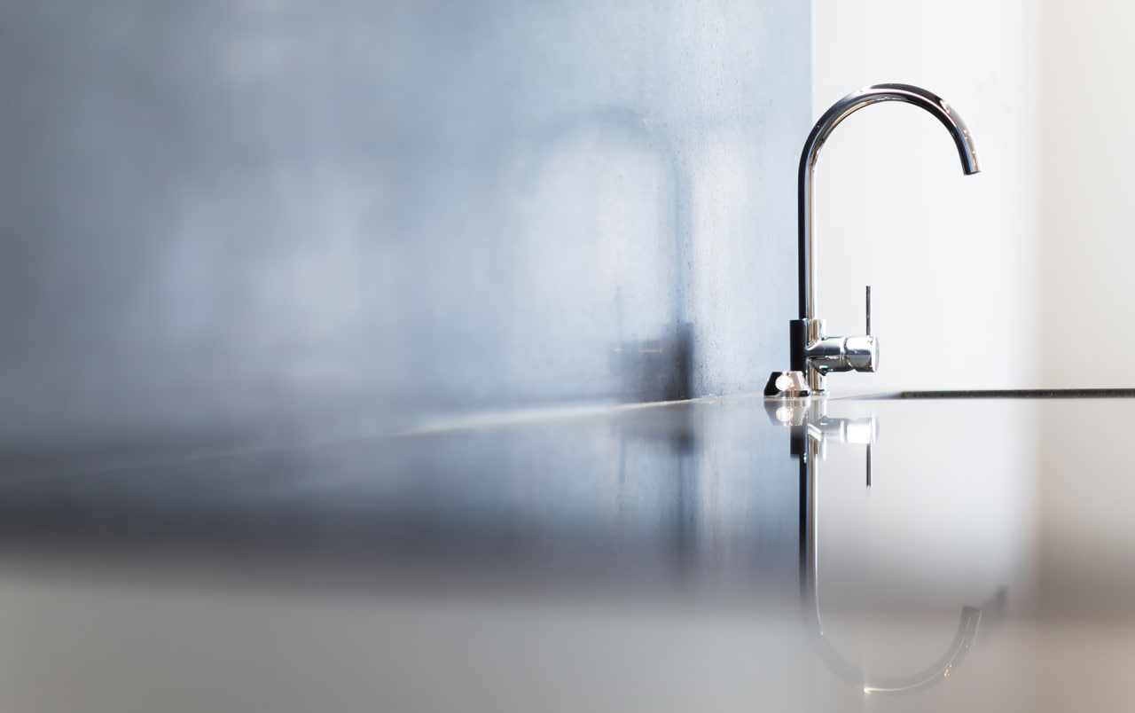 how to clean tarnished chrome faucets
