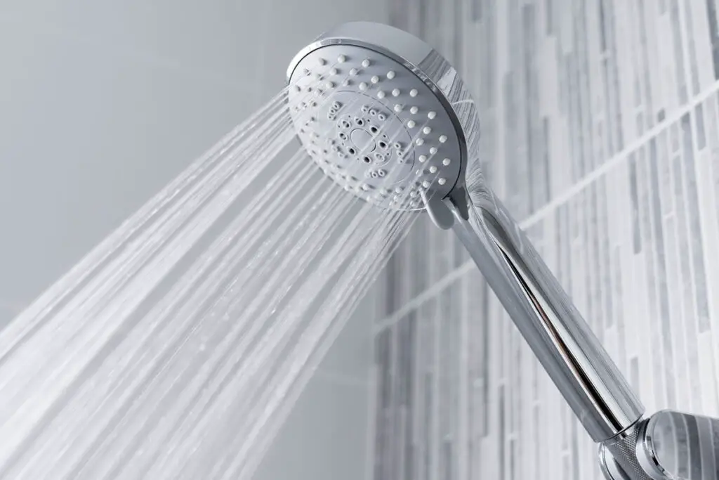 How to remove stuck showerhead? Steps