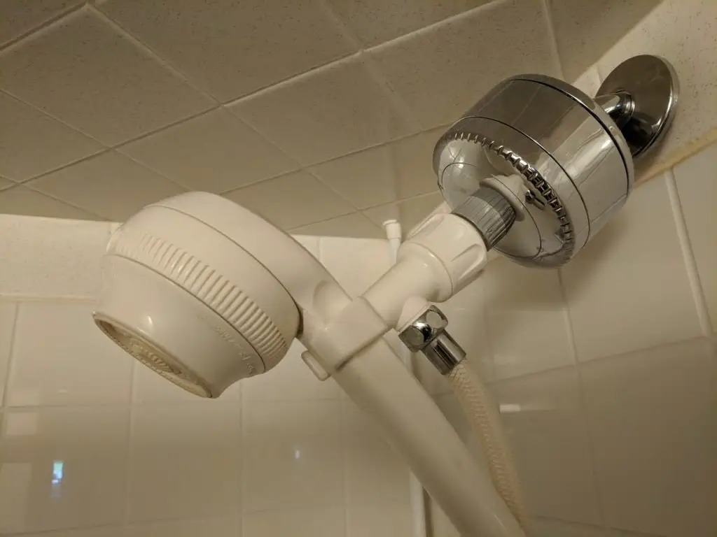 How to remove stuck showerhead? Steps