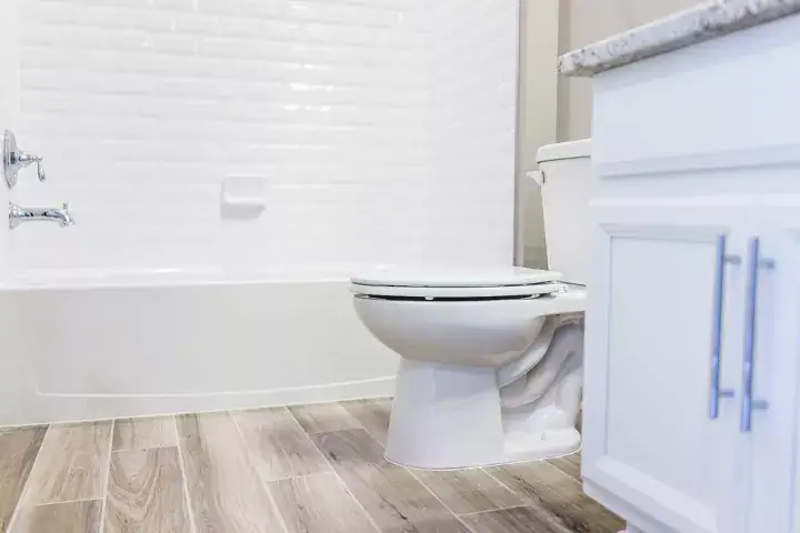 Can You Replace a Round Toilet with an Elongated Toilet? Here's What You Need to Know