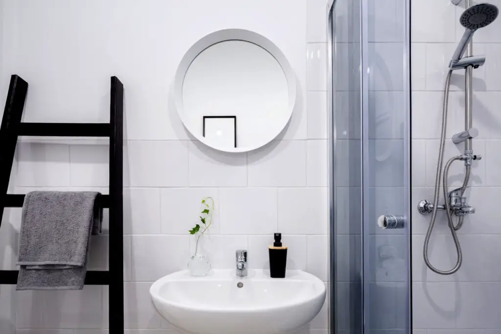 Can a Toilet and Shower Share the Same Drain? Exploring Plumbing Options